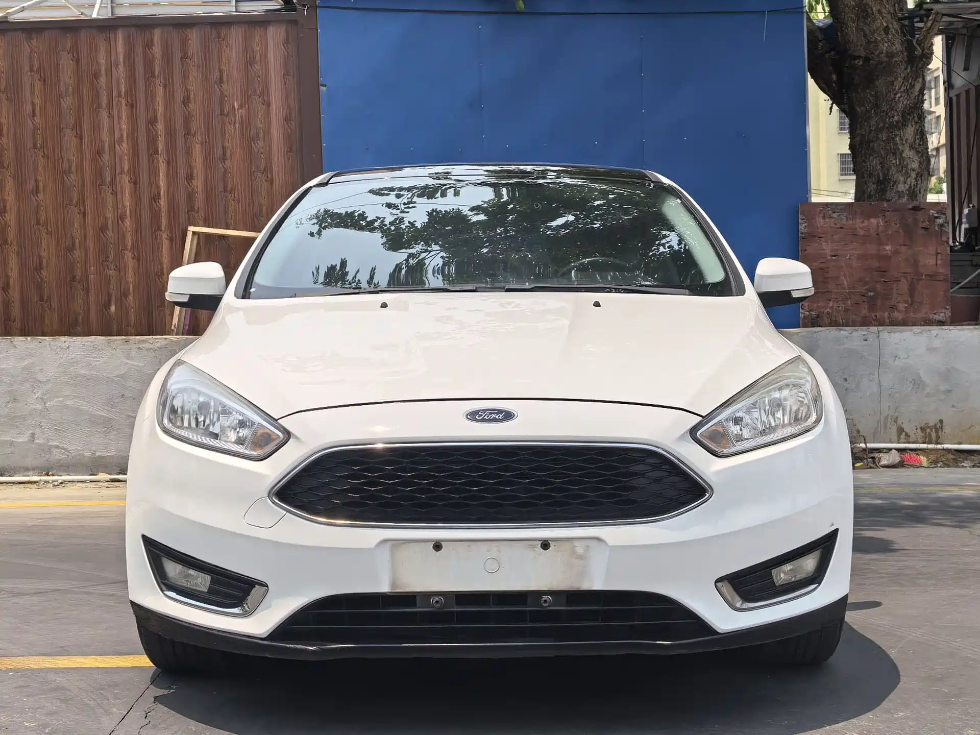 Фото 2 - Ford Focus
