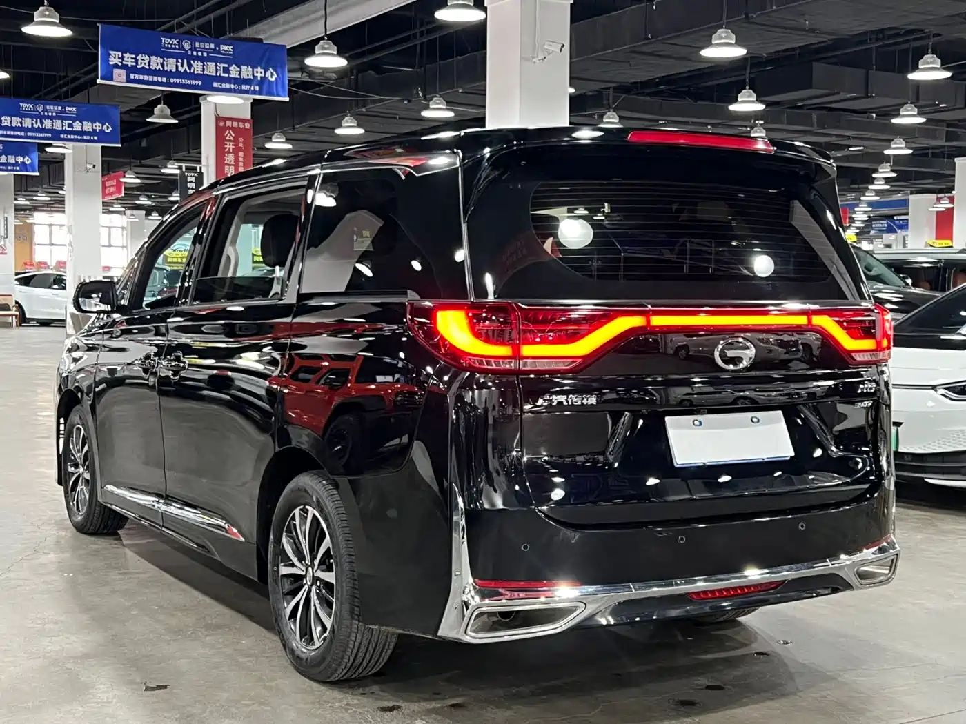 GAC Trumpchi Trumpchi M8 2024 Leadershow Series 390T Luxury Edition фото 6