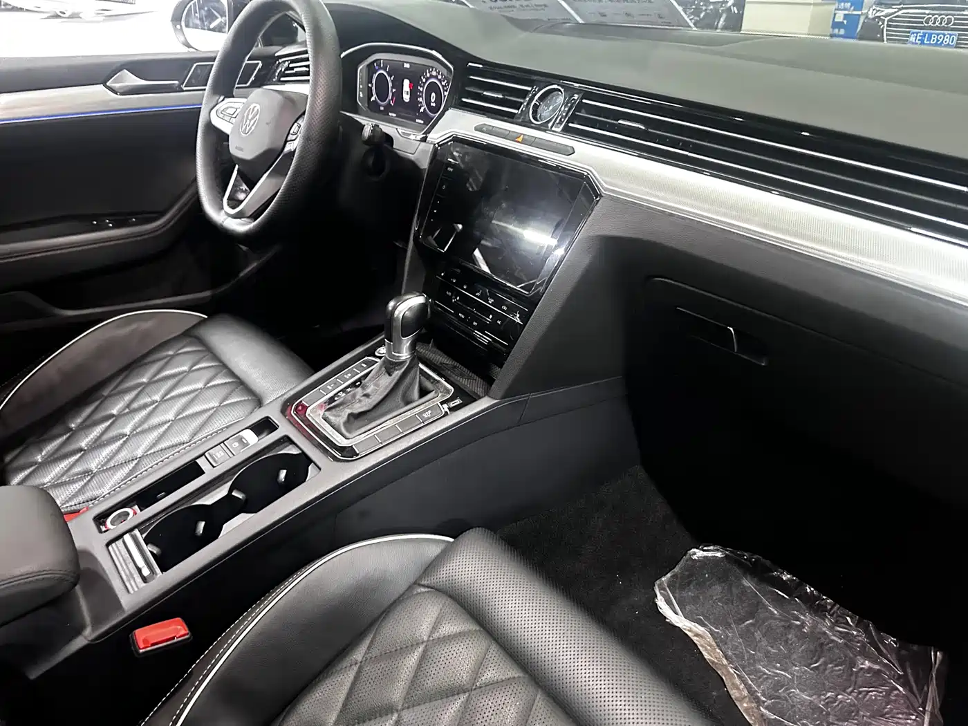 Volkswagen Magotan GTE Plug-in Hybrid 2022 GTE Luxury фото 19