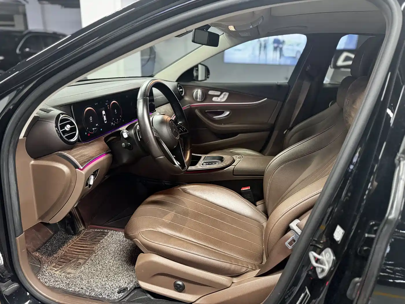 Mercedes-Benz E-Class 2023 E 300 L Luxury фото 10