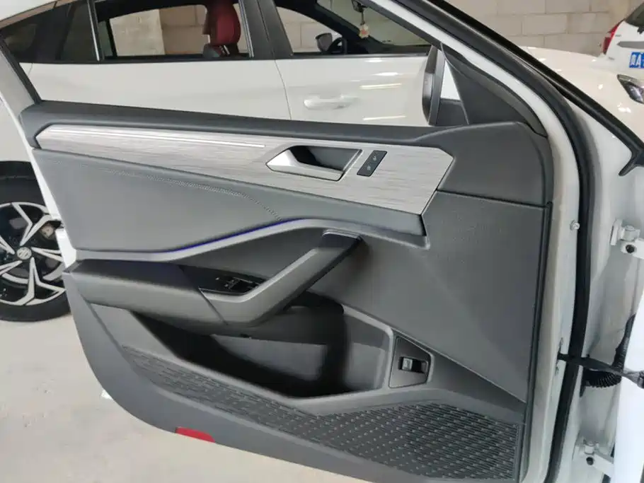 Volkswagen Sagitar, миниатюра 7