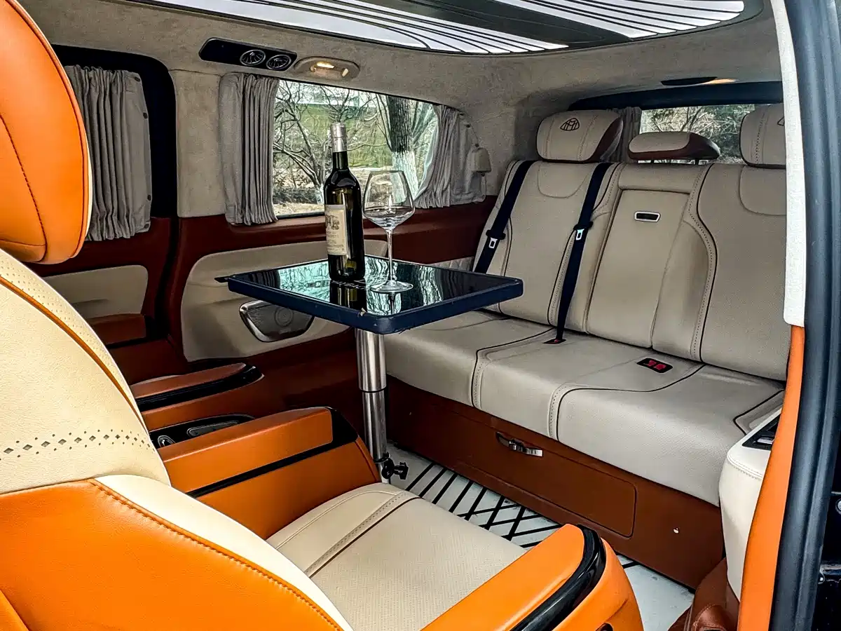 Mercedes-Benz Vito 2023 2.0T Business 7-Seater фото 23