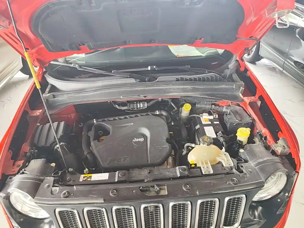 Jeep Renegade 2019 2018 Connected Large Screen Edition 180T Automatic High Energy