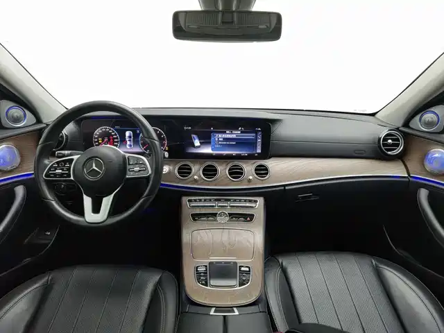 Mercedes-Benz E-Class 2019 E 300 L Luxury — фото 5
