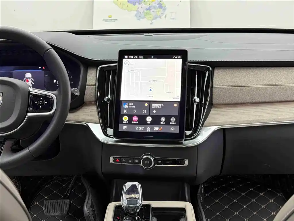 Volvo XC90 2025 Facelift B6 Intelligent Luxury 6-Seater фото 10