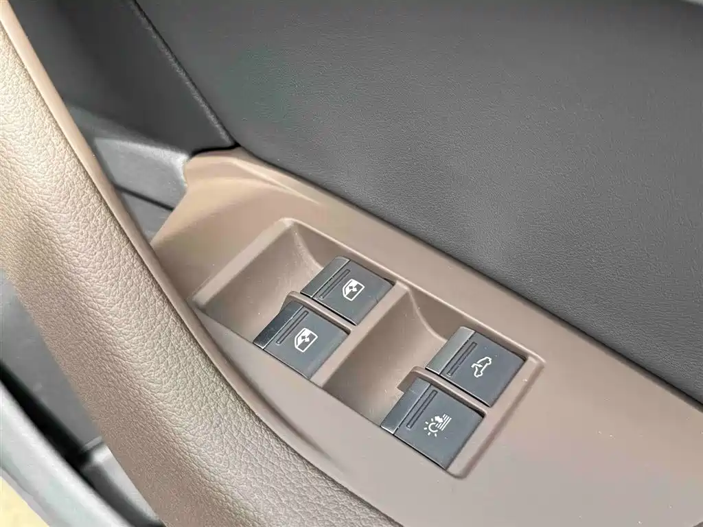 Фото 13 - Audi A7L