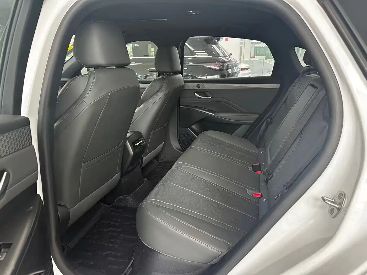BYD Qin PLUS 2025 DM-i Smart Drive Edition 120KM Surpassing Type фото 9