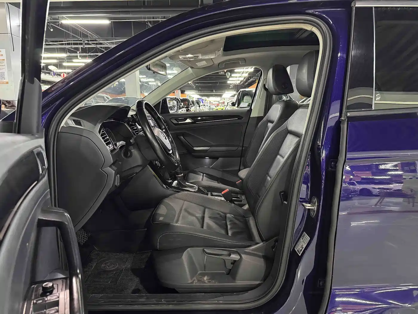 Фото 4 - Volkswagen T-ROC