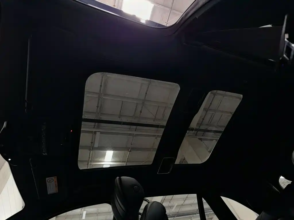 Фото 14 - Mercedes-Benz GLC