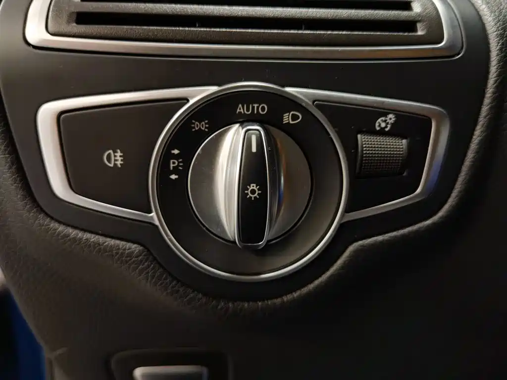 Фото 21 - Mercedes-Benz GLC