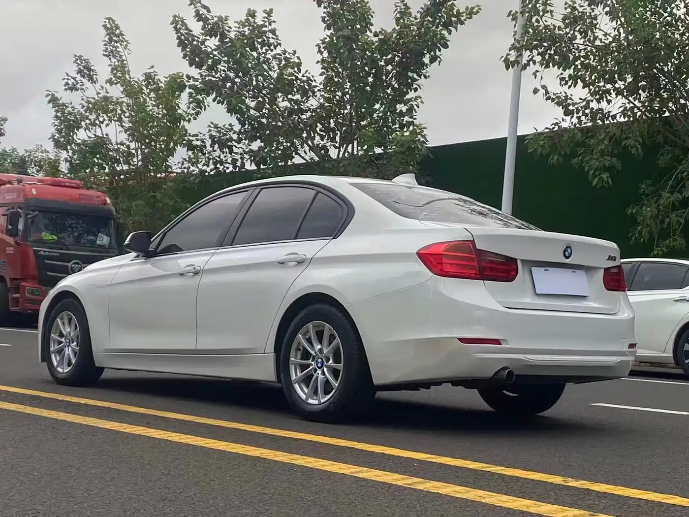 BMW 3 Series 2015 316i Progressive фото 7