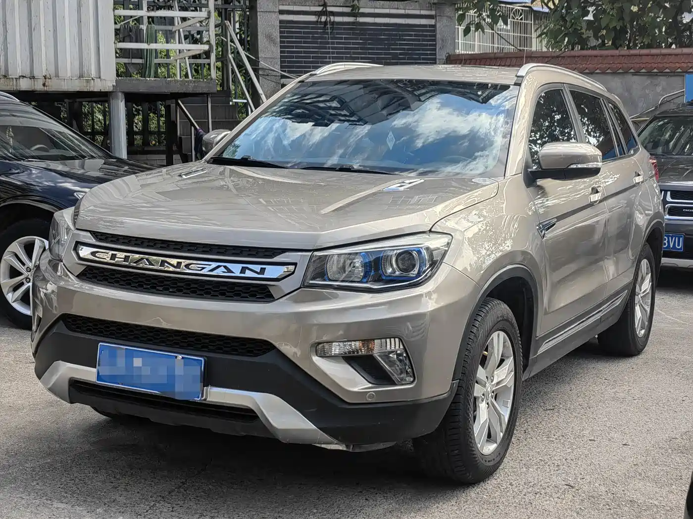 Фото 1 - Changan CS75