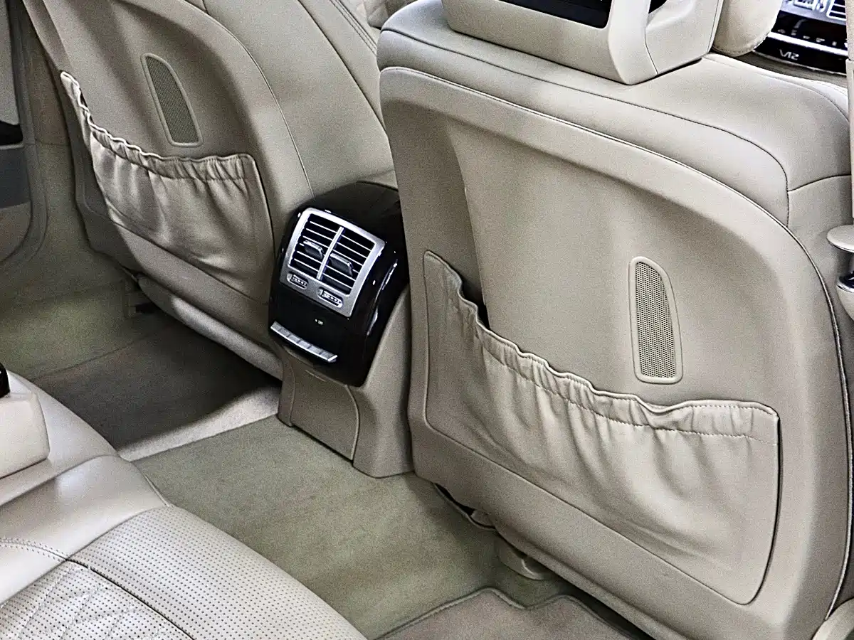 Mercedes-Benz S-Class AMG 2010 AMG S 65 фото 17