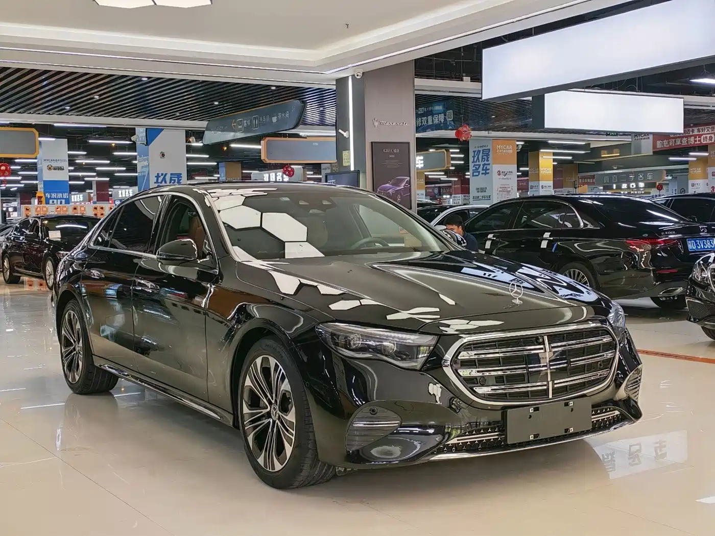 Mercedes-Benz E-Class New Energy 2024 2024 E 350 e L Plug-in Hybrid Sedan