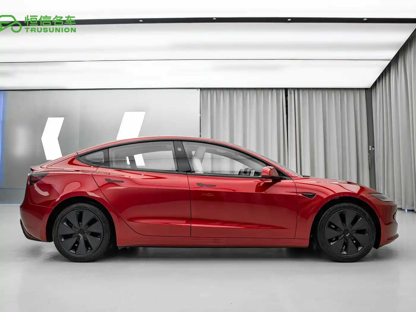 Фото 7 - Tesla Model 3