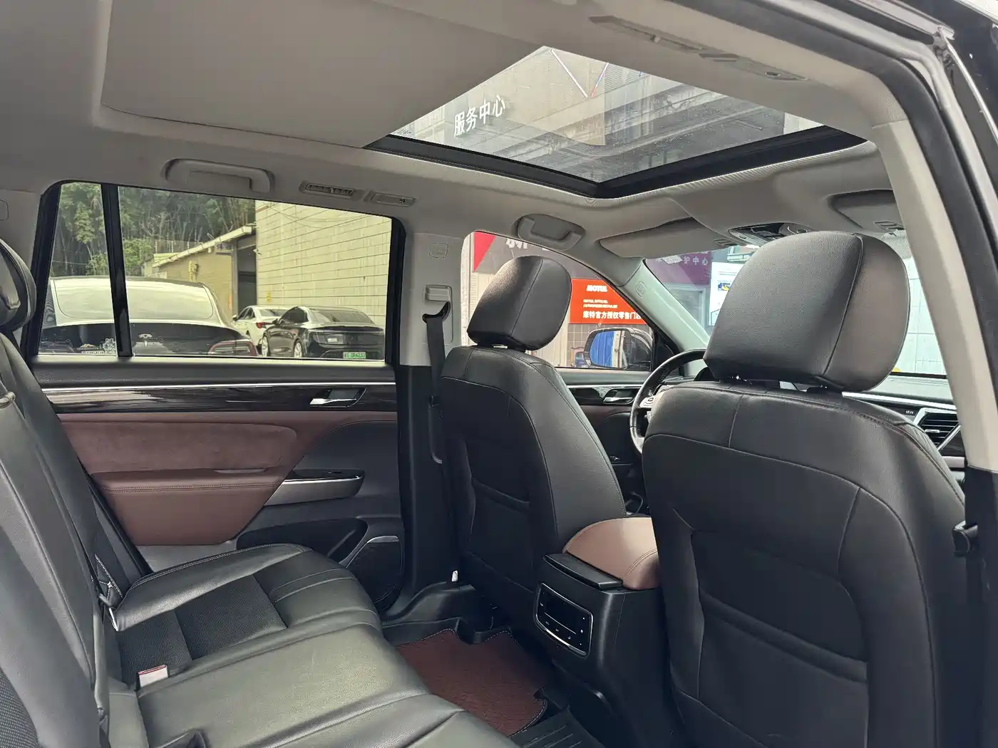 GAC Trumpchi Trumpchi GS8 2017 320T 2WD Luxury Smart Connect (7-seater) фото 9