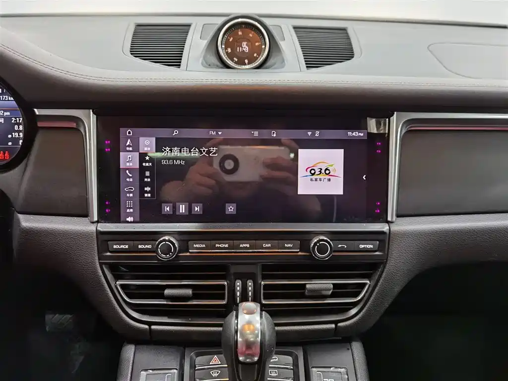 Porsche Macan 2021 Macan 2.0T фото 12