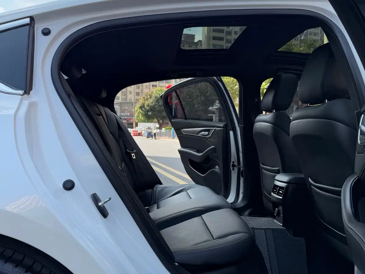 Cadillac CT5 2024 28T Luxury Model Pro фото 27