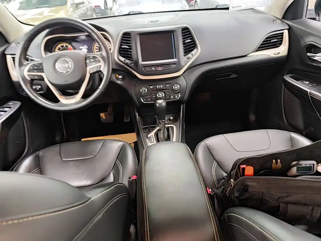 Jeep Cherokee 2018 2017 2.0L Superior Edition