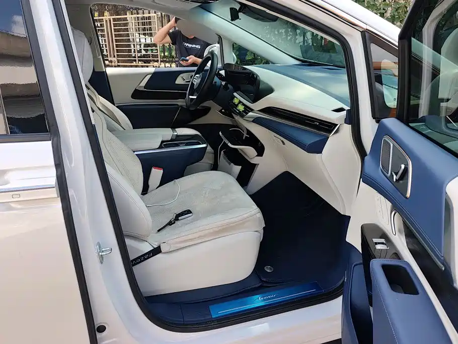 Buick Century 2025 2025 2.0T 7-Seater World Edition