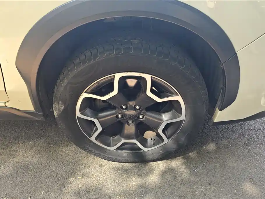 Subaru XV 2014 2.0i Luxury фото 6