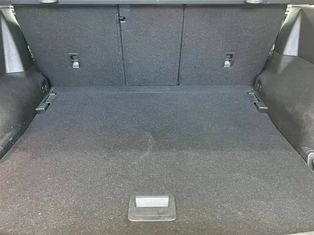 Volkswagen Tiguan L 2021 330TSI Automatic 2WD R-Line Premium фото 31