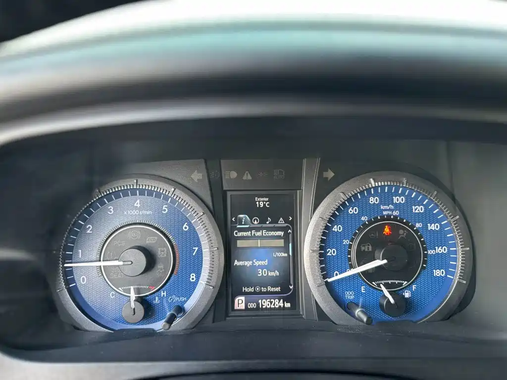 صورة 18 - Toyota Sienna