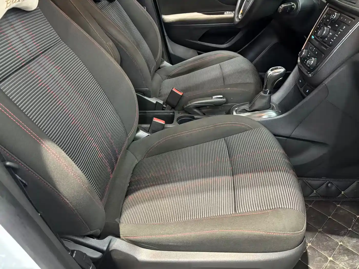 Buick Encore 2014 2015 1.4T Automatic 2WD Urban Elite