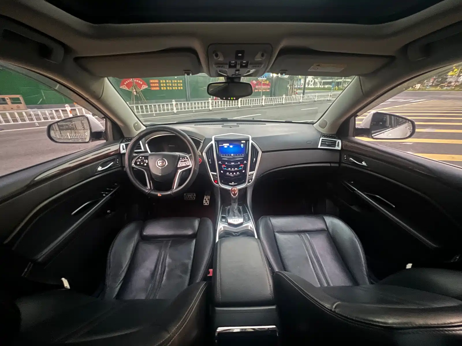 Фото 11 - Cadillac SRX