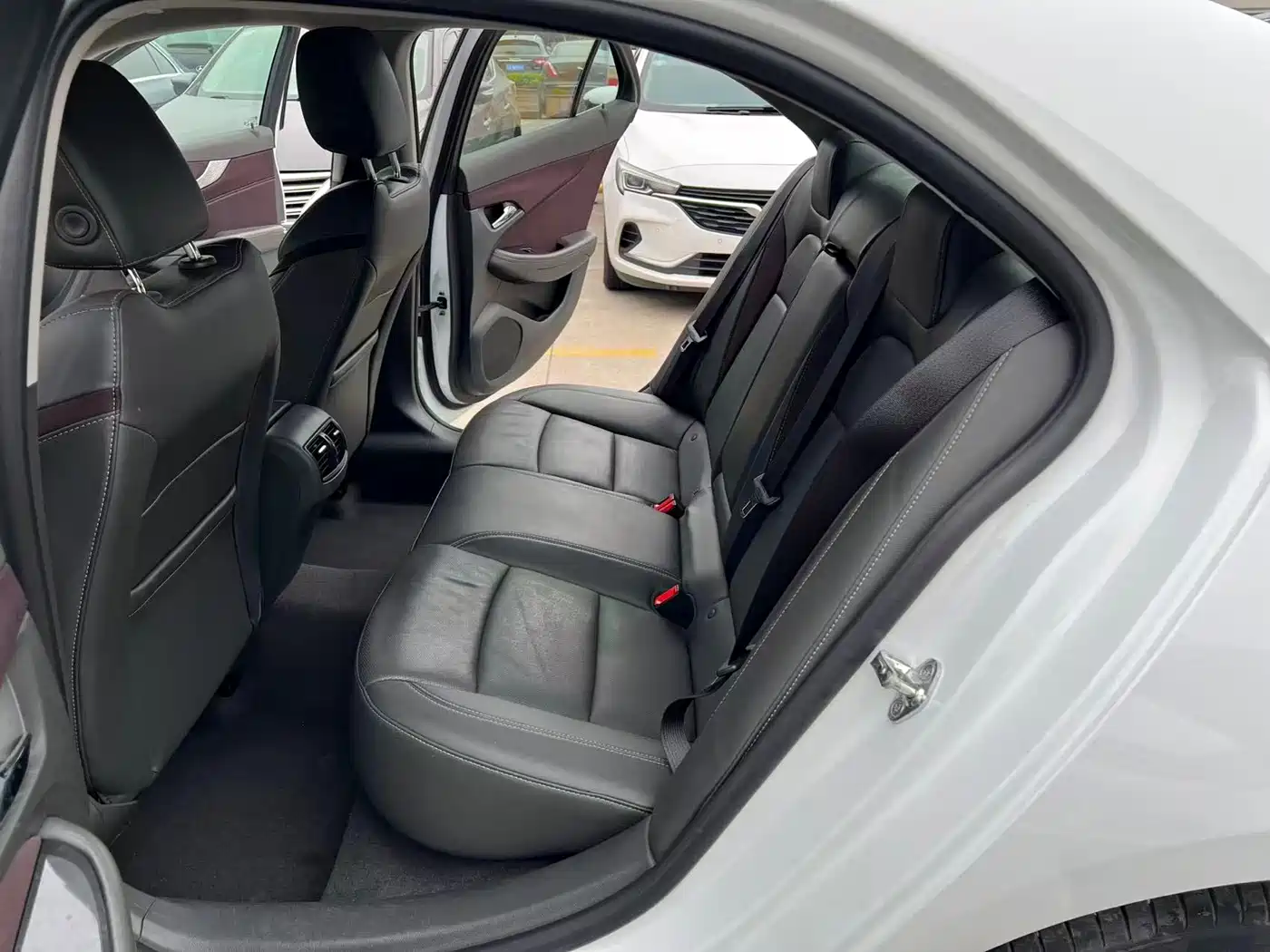 Chevrolet Malibu 2018 530T Automatic Luxury Edition фото 5