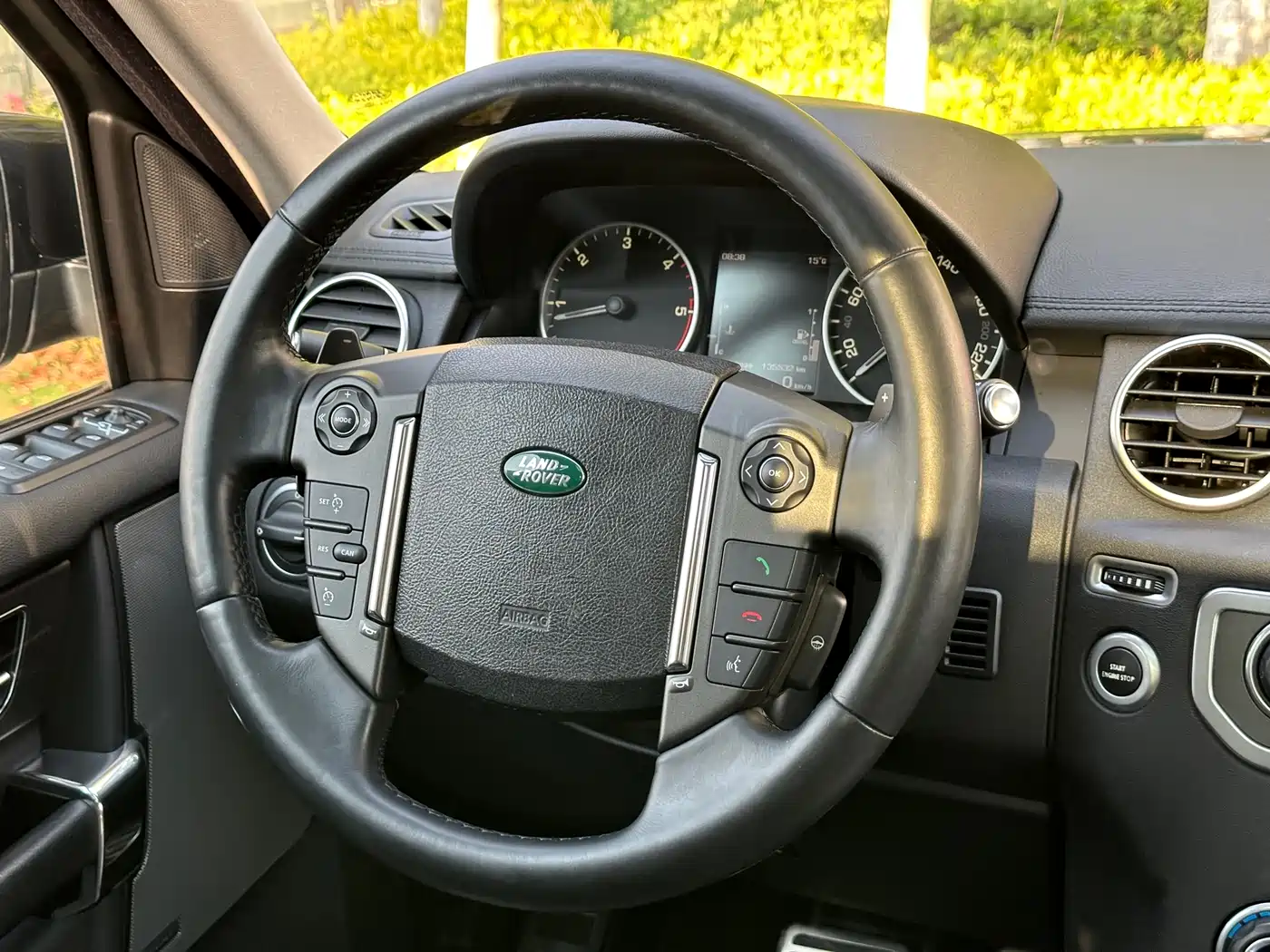 Land Rover Discovery 2012 3.0 SDV6 HSE Diesel фото 16
