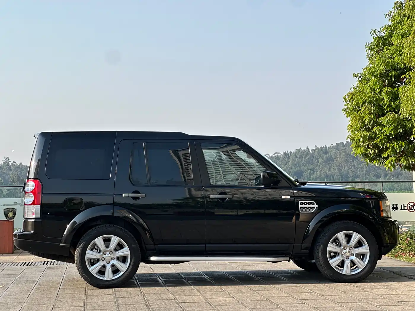 Land Rover Discovery 2012 3.0 SDV6 HSE Diesel фото 7