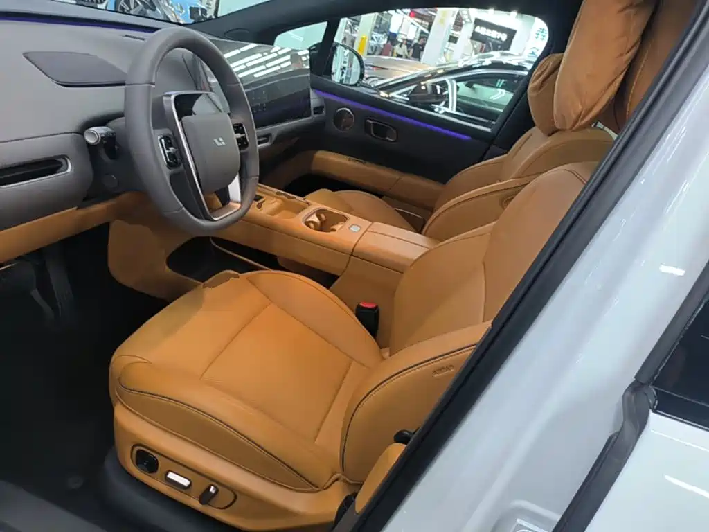 Li Auto i6 2026 2025 2WD Base Model