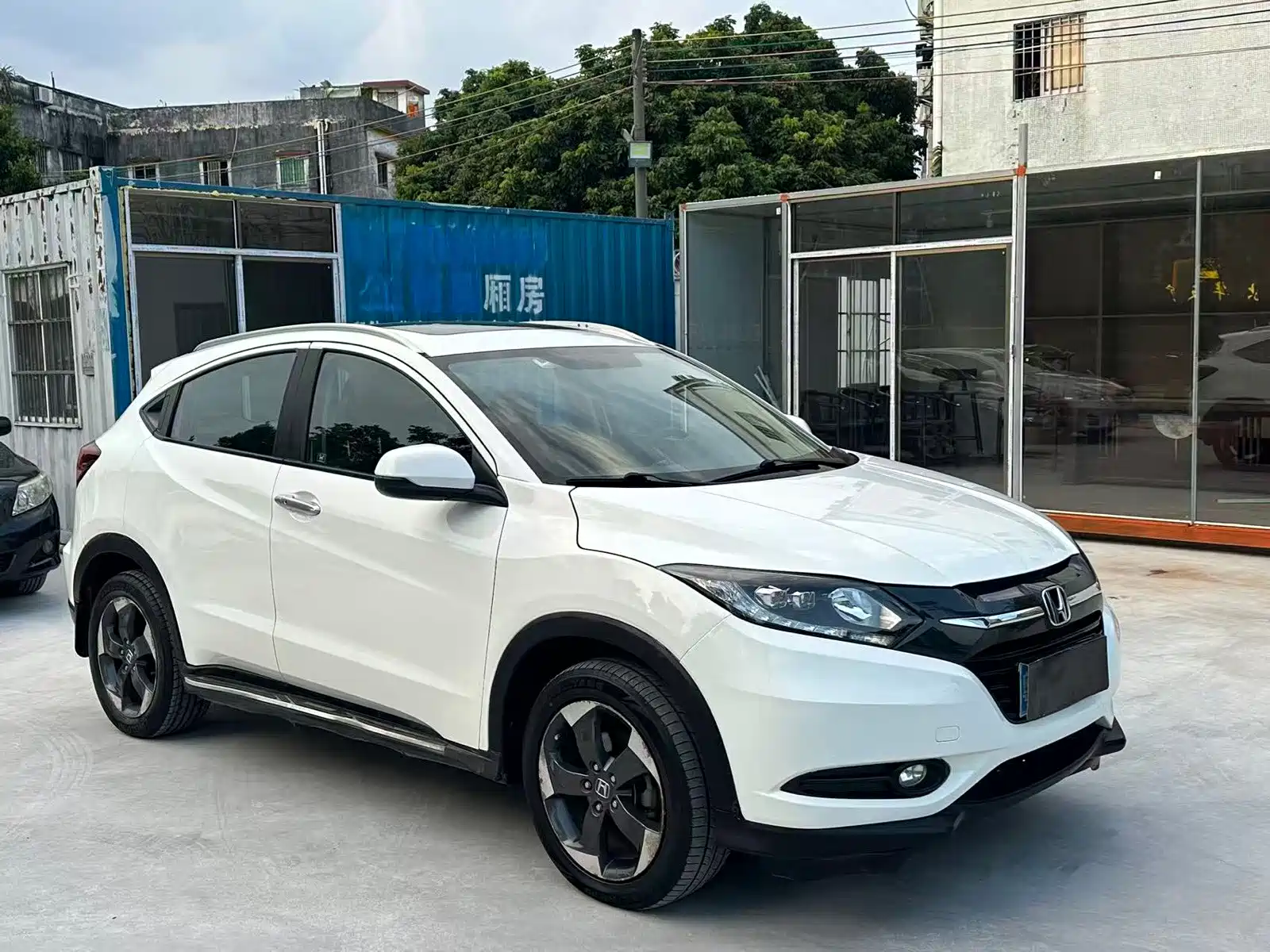 Photo 3 - Honda Vezel