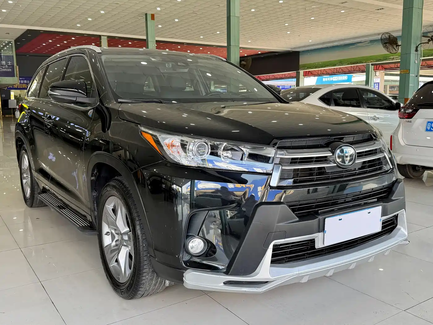 TOYOTA HIGHLANDER