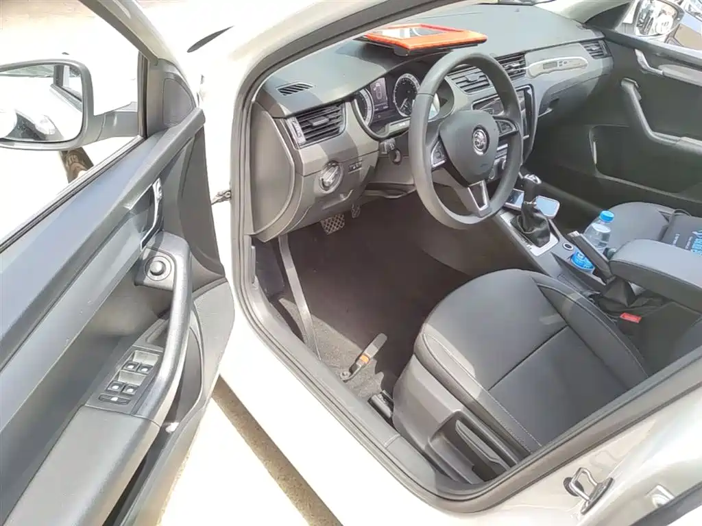 SKODA OCTAVIA