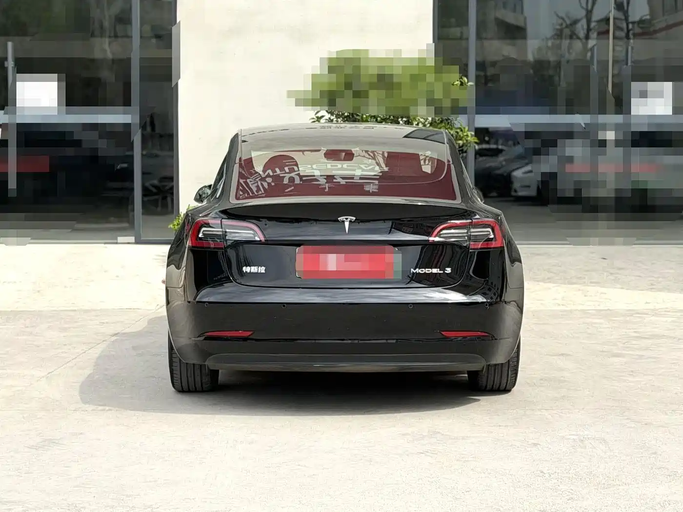 TESLA MODEL 3