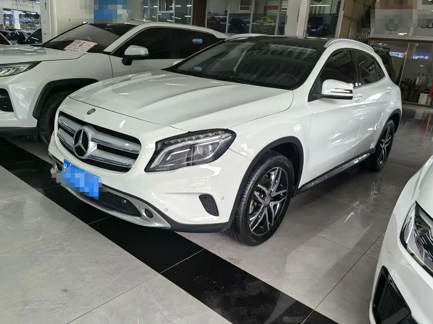 Mercedes-Benz GLA 2015 2015 GLA 200 Fashion