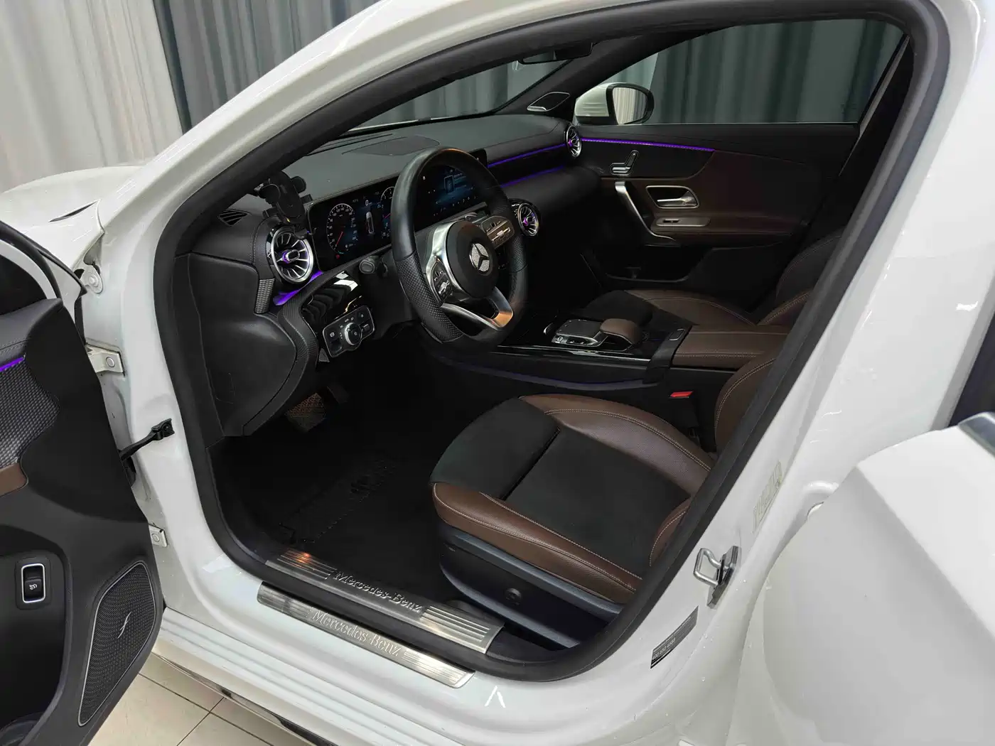 Mercedes-Benz A-Class 2019 A 200 L Sport Sedan фото 8