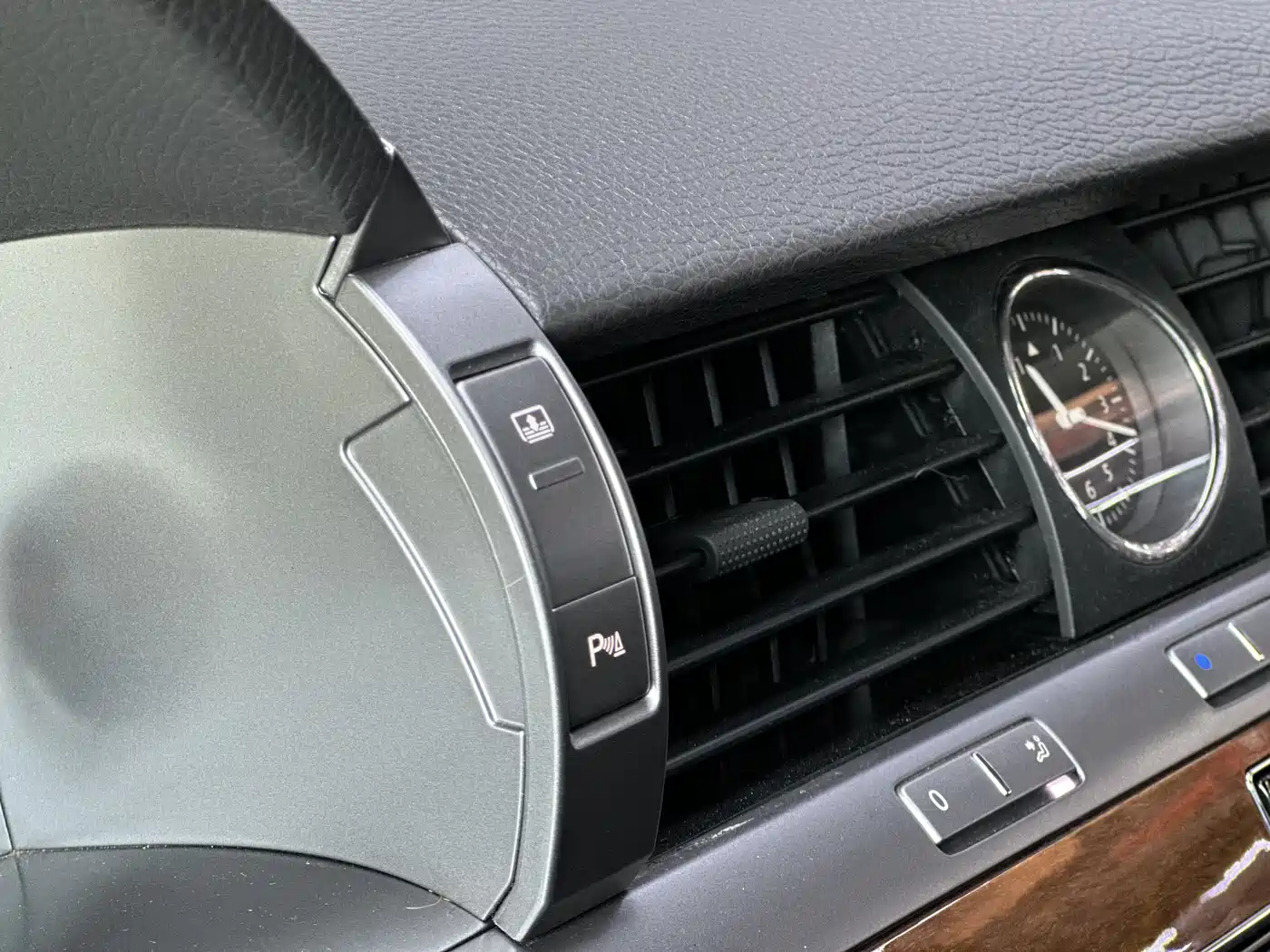 Volkswagen Phaeton 2014 3.0L Business Edition фото 17