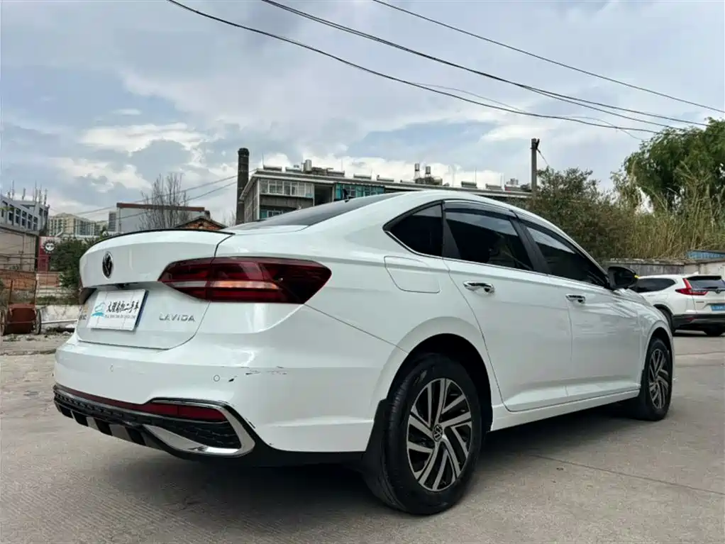 Volkswagen Lavida 2024 Model 300TSI DSG Starlight Full Comfort Edition фото 9
