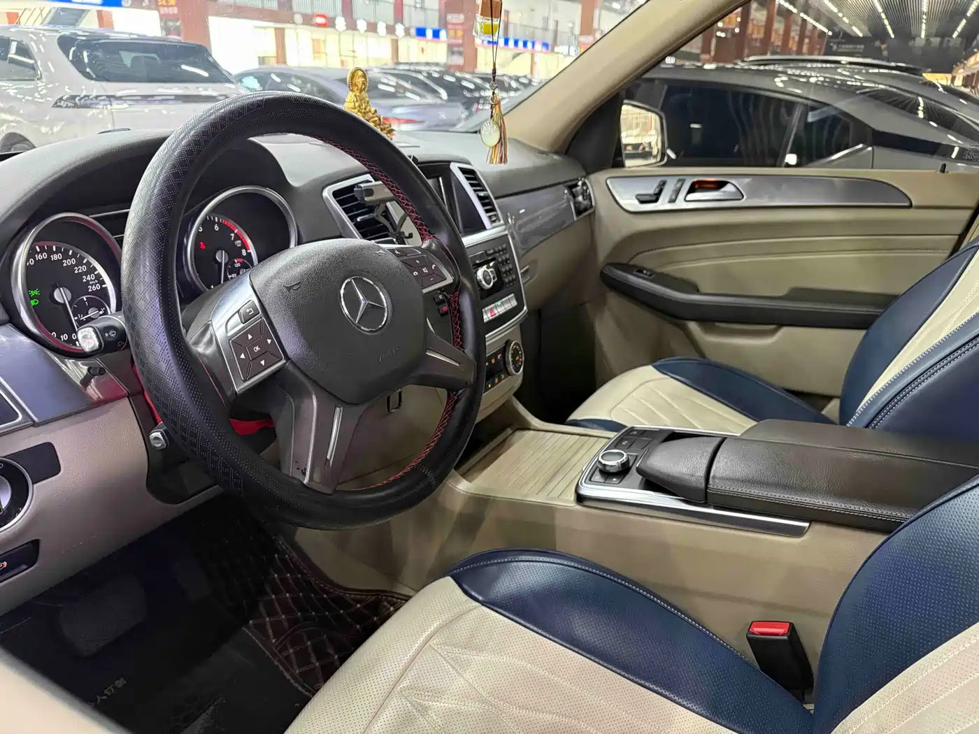 Mercedes-Benz M-Class 2014 ML 320 4MATIC фото 9
