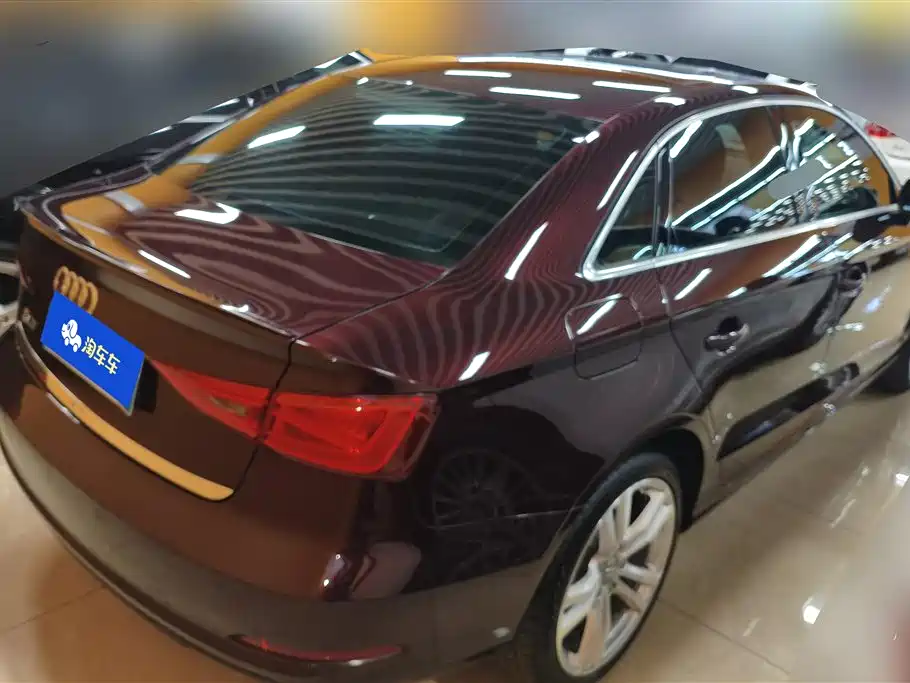 Audi A3 2016 Limousine 35 TFSI Leadership фото 3