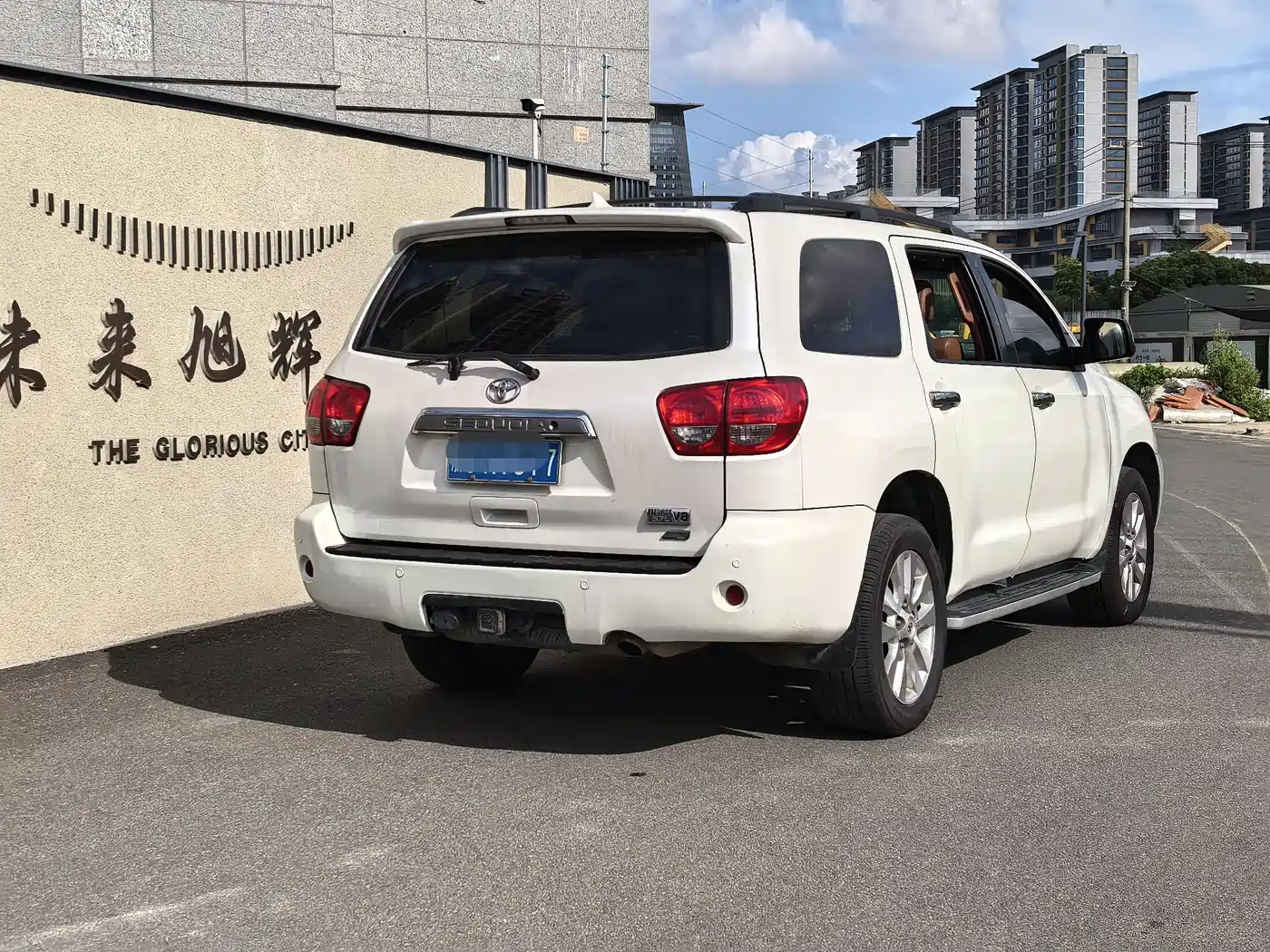 Toyota Sequoia 2010 5.7 Platinum Edition фото 9