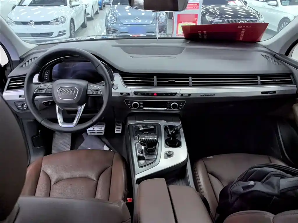 Audi Q7 2018 40 TFSI Comfort фото 10