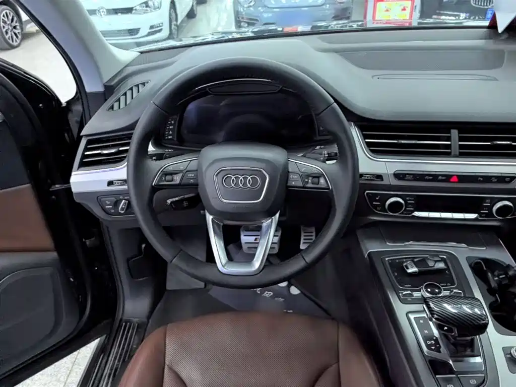 Audi Q7 2018 40 TFSI Comfort фото 11