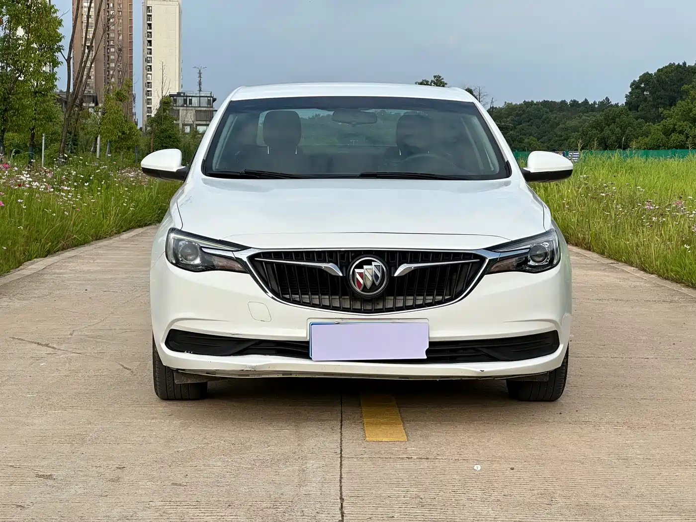 Photo 2 - Buick Excelle