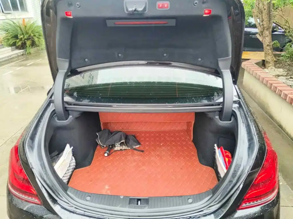 Фото 5 - Mercedes-Benz S-Class