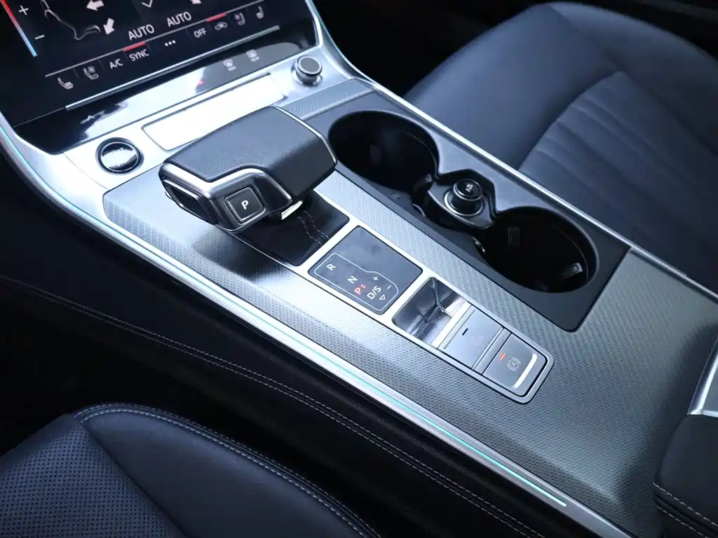 Audi A6 (Import) 2023 Model allroad quattro 55 TFSI Premium Off-road Version фото 12