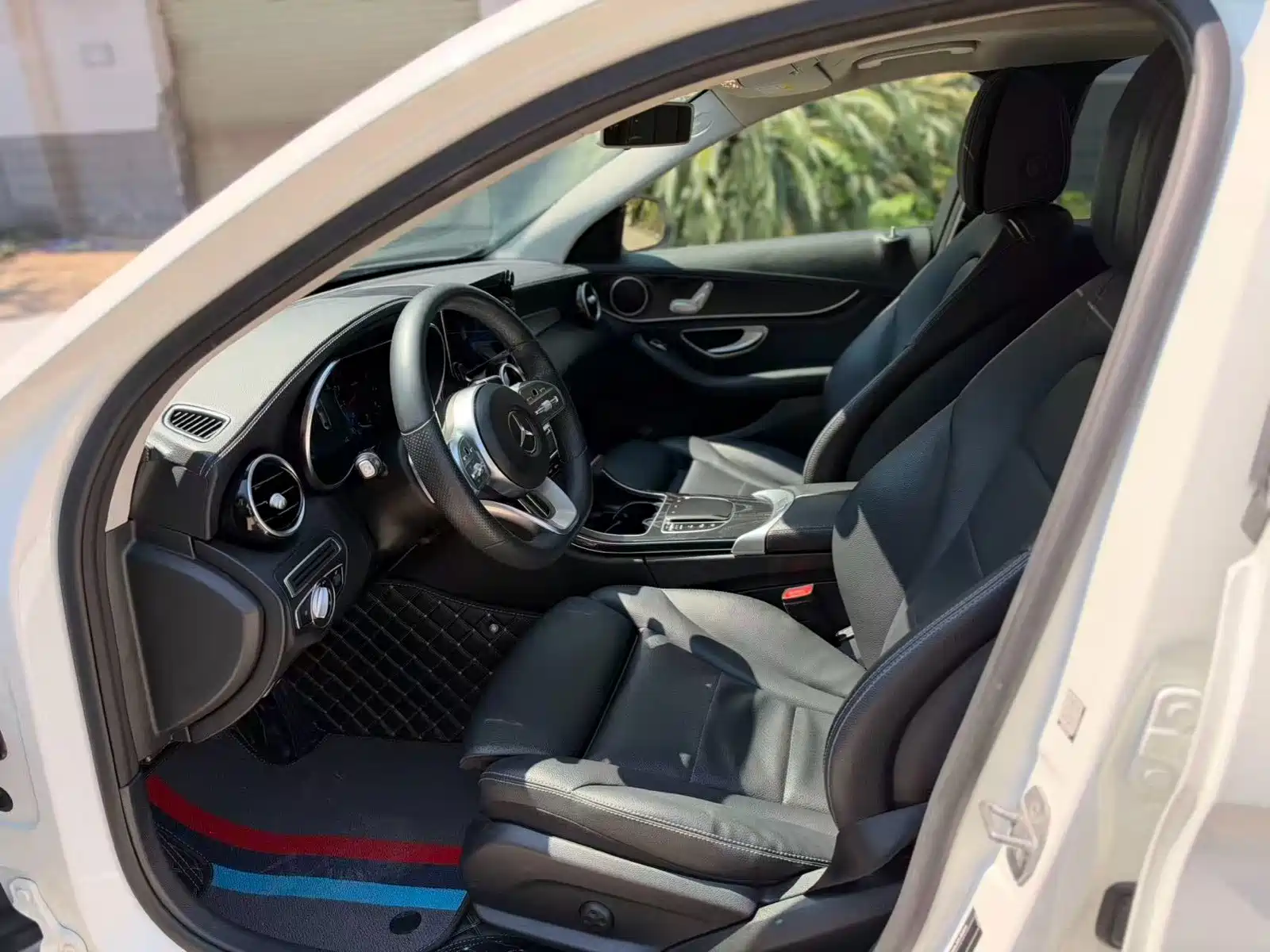 Фото 7 - Mercedes-Benz C-Class